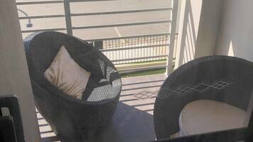 Comfort House, 1 Queen Bed, Non Smoking, Garden View | Free WiFi