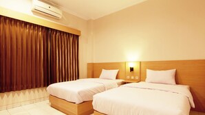 Deluxe Twin Room - Hotel Pondok Anggun (Depok)