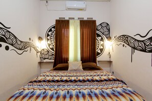 Standard Room | Free WiFi - Andakara Homestay (Sewon)