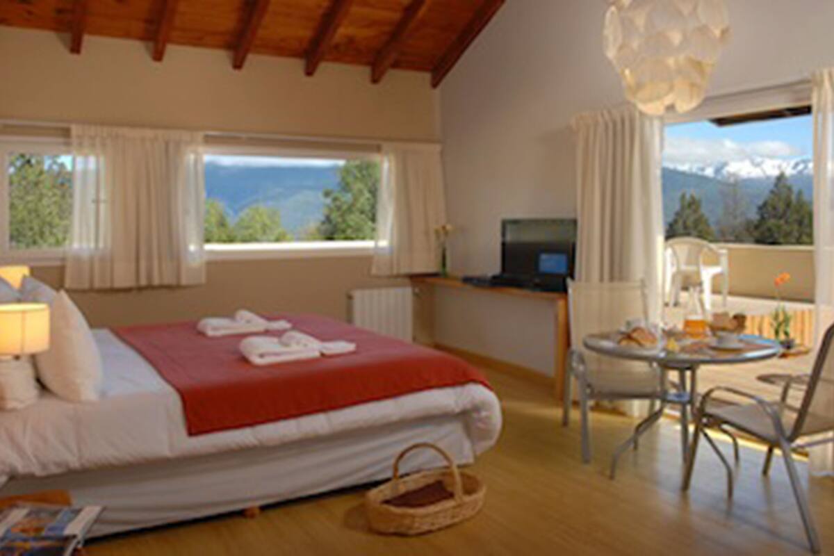 Exclusive Double Room, Mountain View | Minibar, in-room safe, desk, blackout curtains