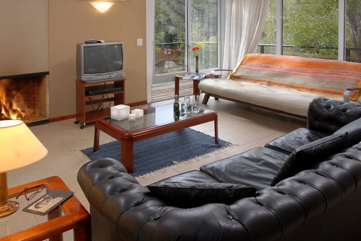 Superior Apartment, Multiple Beds, Non Smoking, Mountain View | Living room | 32-inch LCD TV with satellite channels, TV