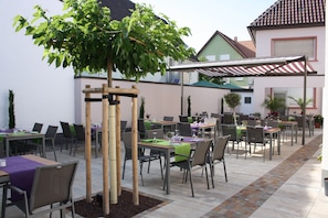 Courtyard - Hotel Goldenes Lamm (Dudenhofen)