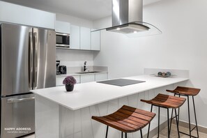 Apartment | Private kitchen | Fridge, microwave, oven, stovetop - Trendy 1BR Apartment in Cruz con Mar brand new building by Happy Address (Playa del Carmen)