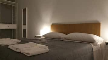 Bureau, rideaux occultants, chambres insonorisées, lits bébé (gratuits)