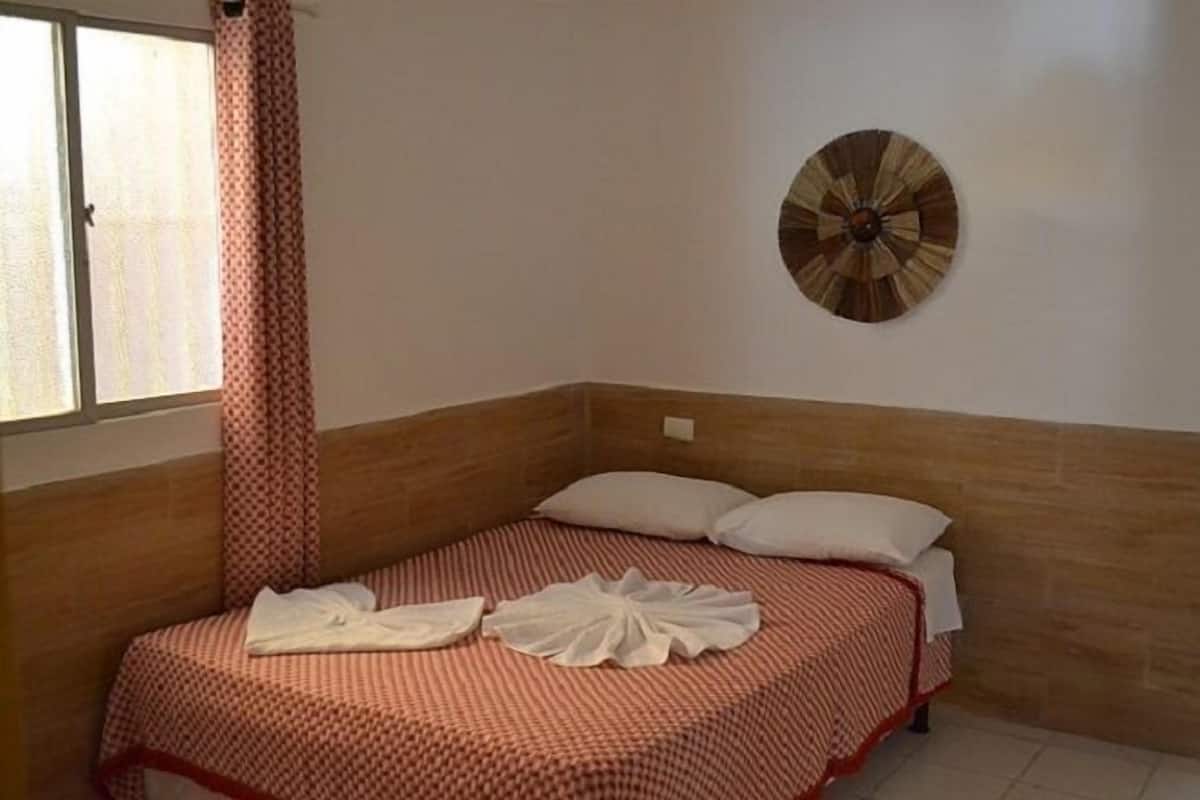 Minibar, in-room safe, desk, free WiFi