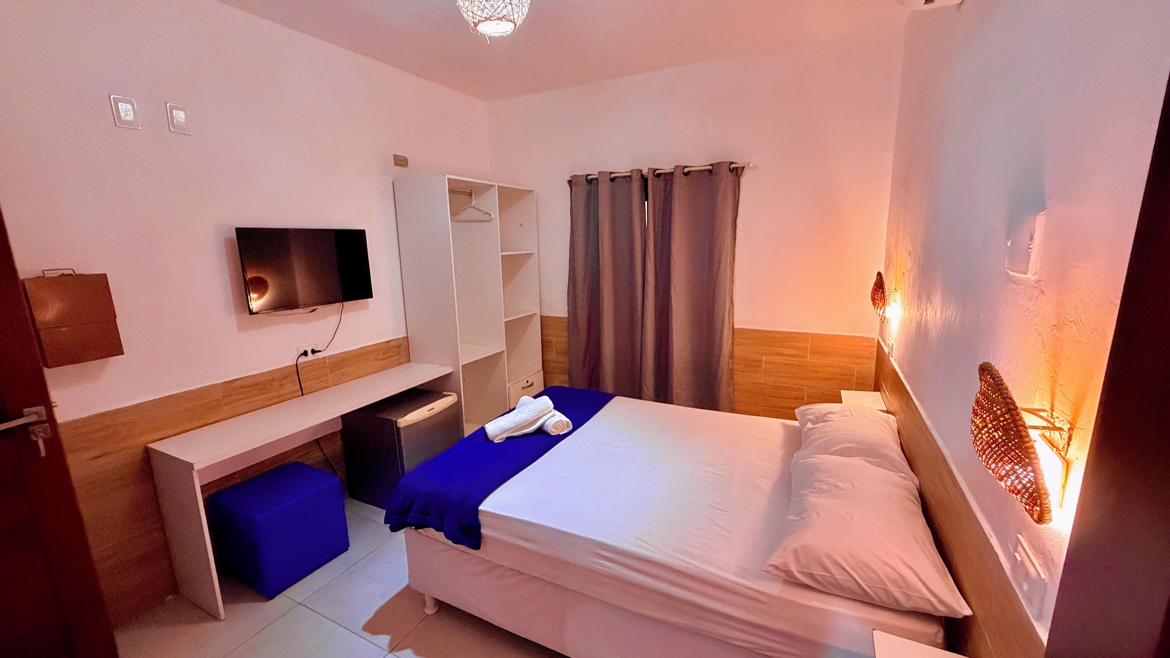 Minibar, caja de seguridad en la habitación, escritorio y wifi gratis 