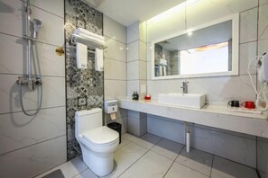 Bathroom - Hongsen Business Hotel (Tengchong)