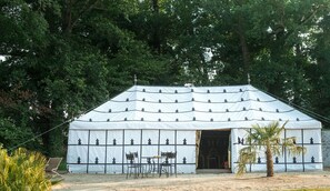 Tent (Caidale) | Terrace/patio - Domaine Arvor & Spa (Lanvallay)