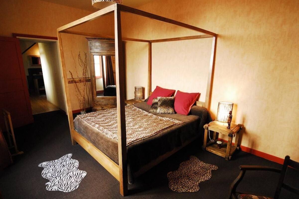Double Room (Savane) | Individually decorated, individually furnished, bed sheets