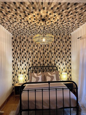 Standard Room, 1 Double Bed, Non Smoking, Pool View | In-room safe, individually decorated, individually furnished