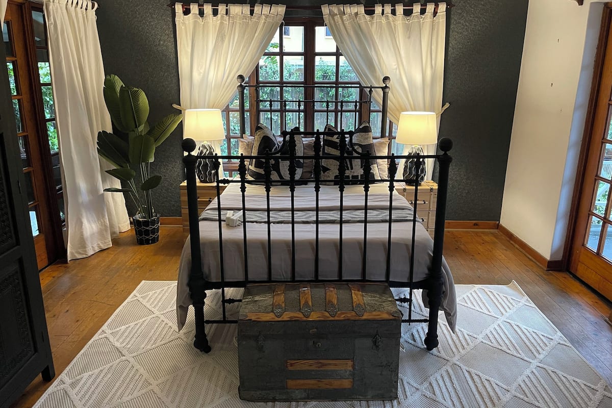 Cofres nos quartos, individualmente decorados