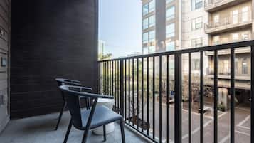 Premium One Bedroom Apartment | Terrace/patio