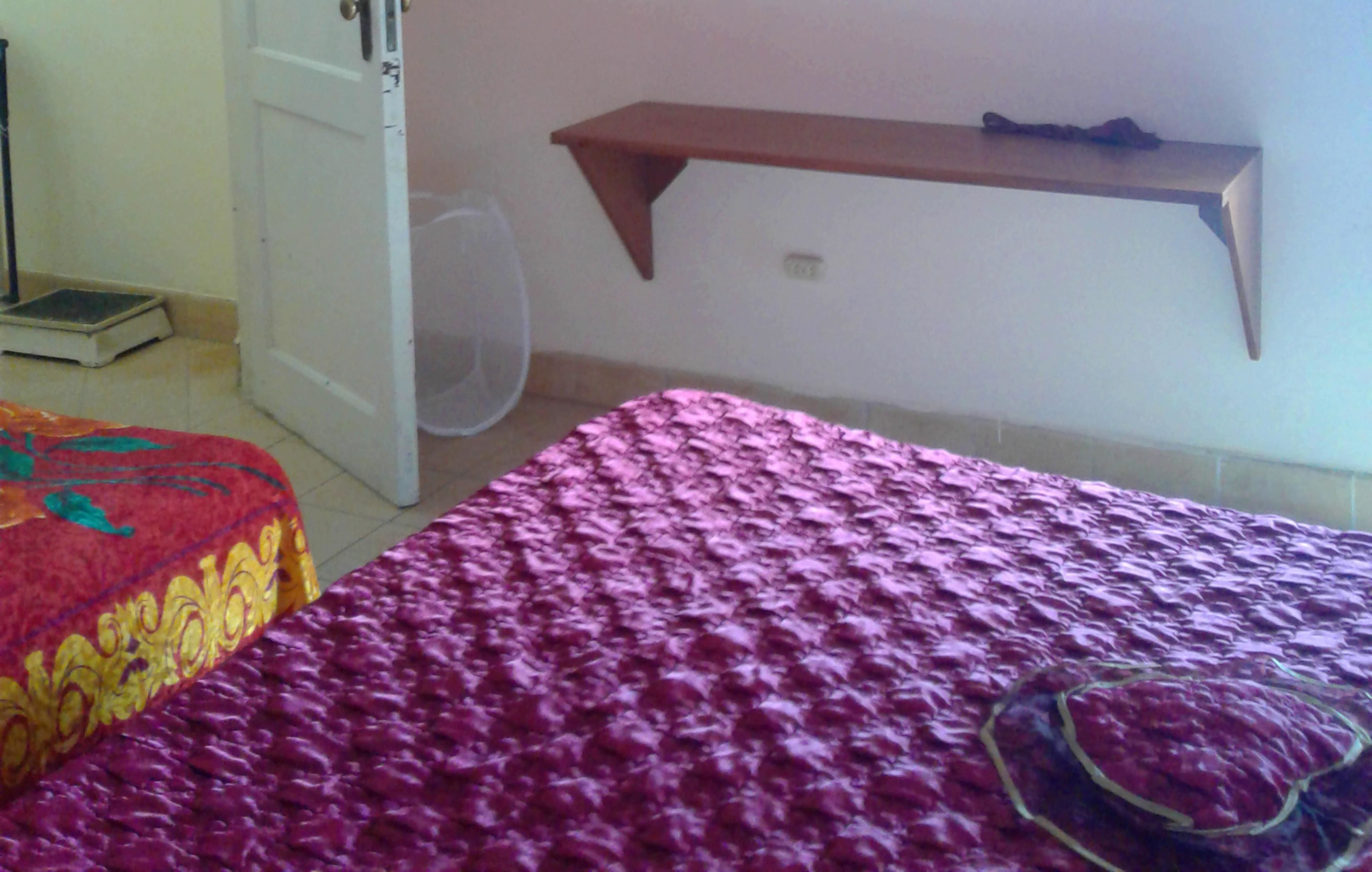 standard apartment, multiple beds, non smoking | bed sheets