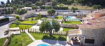 Nefeli Luxury Villas