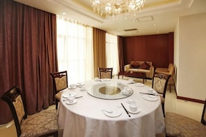 Unclassified image, 2 of 75, button - Han Yue Hotel (Tangshan)