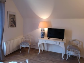 Deluxe-Doppelzimmer | Fernseher