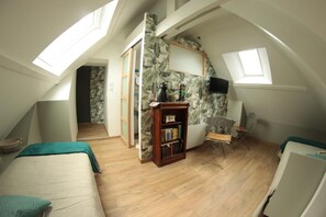 Individually decorated, individually furnished, blackout curtains - Du côté de chez Swann (Trouville-sur-Mer)