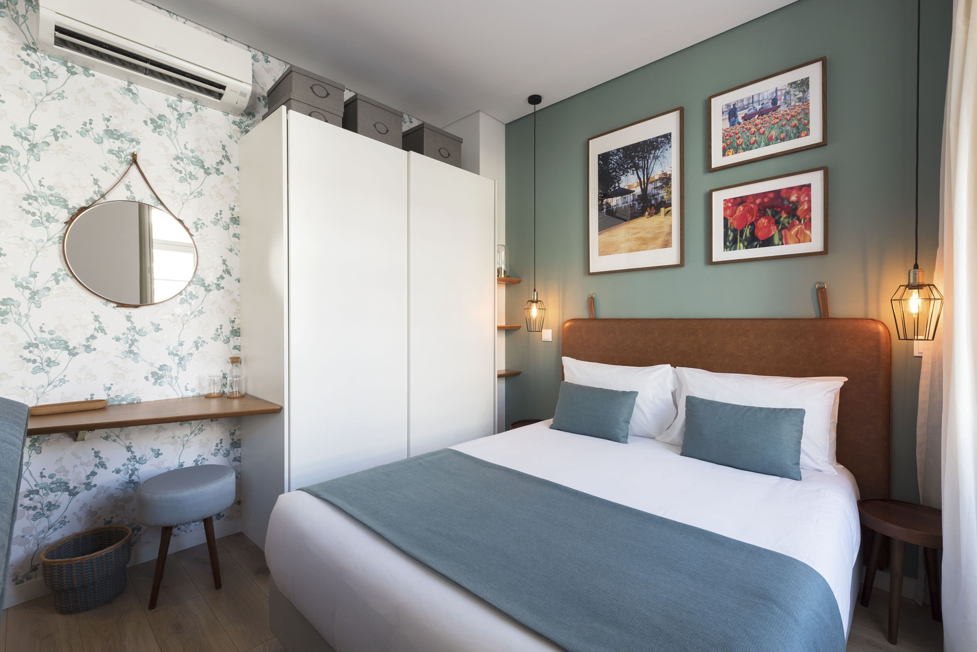 studio, city view | room amenity