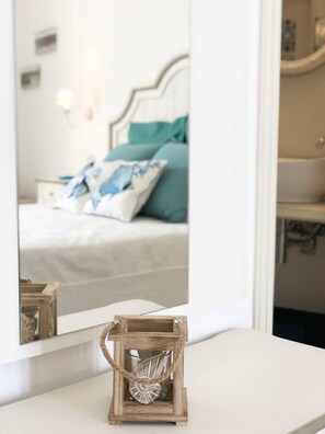 1 habitación, cubrecamas, minibar y caja de seguridad en la habitación 