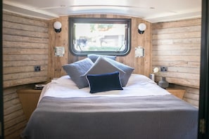 Premium bedding, free WiFi, bed sheets
