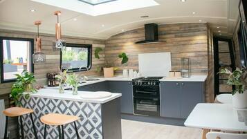 Cabin | Private kitchenette | Fridge, oven, stovetop, electric kettle