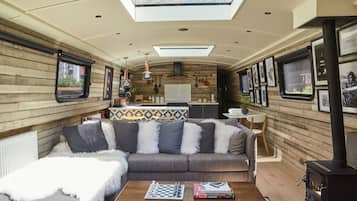Cabin | Living room