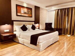 Premium kamer, 1 twee- of 2 eenpersoonsbedden, 1 kingsize bed | 1 slaapkamer, een minibar, een kluis op de kamer