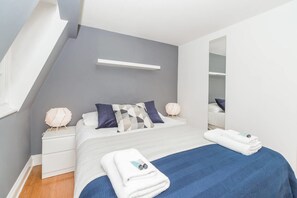 Huoneisto | 7 makuuhuonetta, silitysrauta/-lauta, ilmainen Wi-Fi, vuodevaatteet