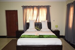 Suite Junior, balkon, pemandangan samudra | Seprai premium, meja kerja, kedap suara, dan Wi-Fi gratis