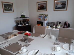 Free daily continental breakfast