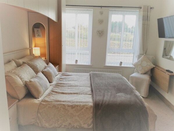 Premium bedding, Select Comfort beds, individually decorated