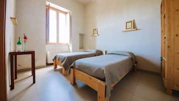 2 bedrooms, free WiFi, bed sheets, wheelchair access