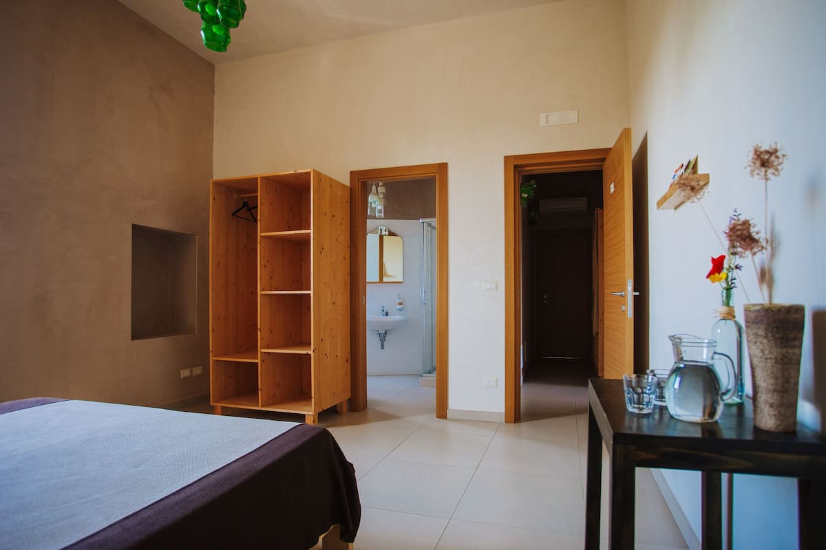 Triple Room, Garden View (Lavanda) | 2 bedrooms, free WiFi, bed sheets, wheelchair access