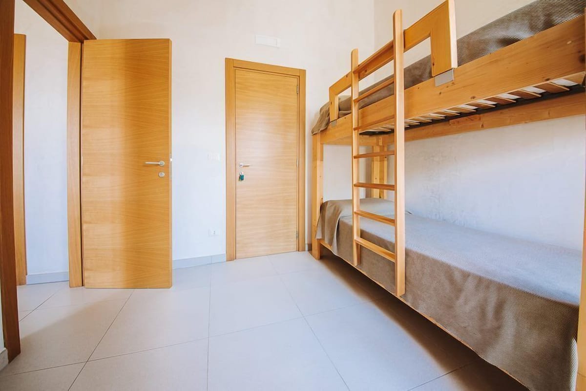 2 bedrooms, free WiFi, bed sheets, wheelchair access
