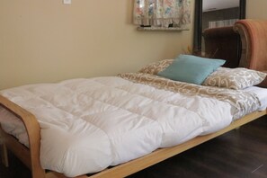 Shared Dormitory, 1 Futon (World Room 5) | Individually decorated, individually furnished, desk, iron/ironing board - WHOLE Family - WholeStyl - Hostel (Sacramento)