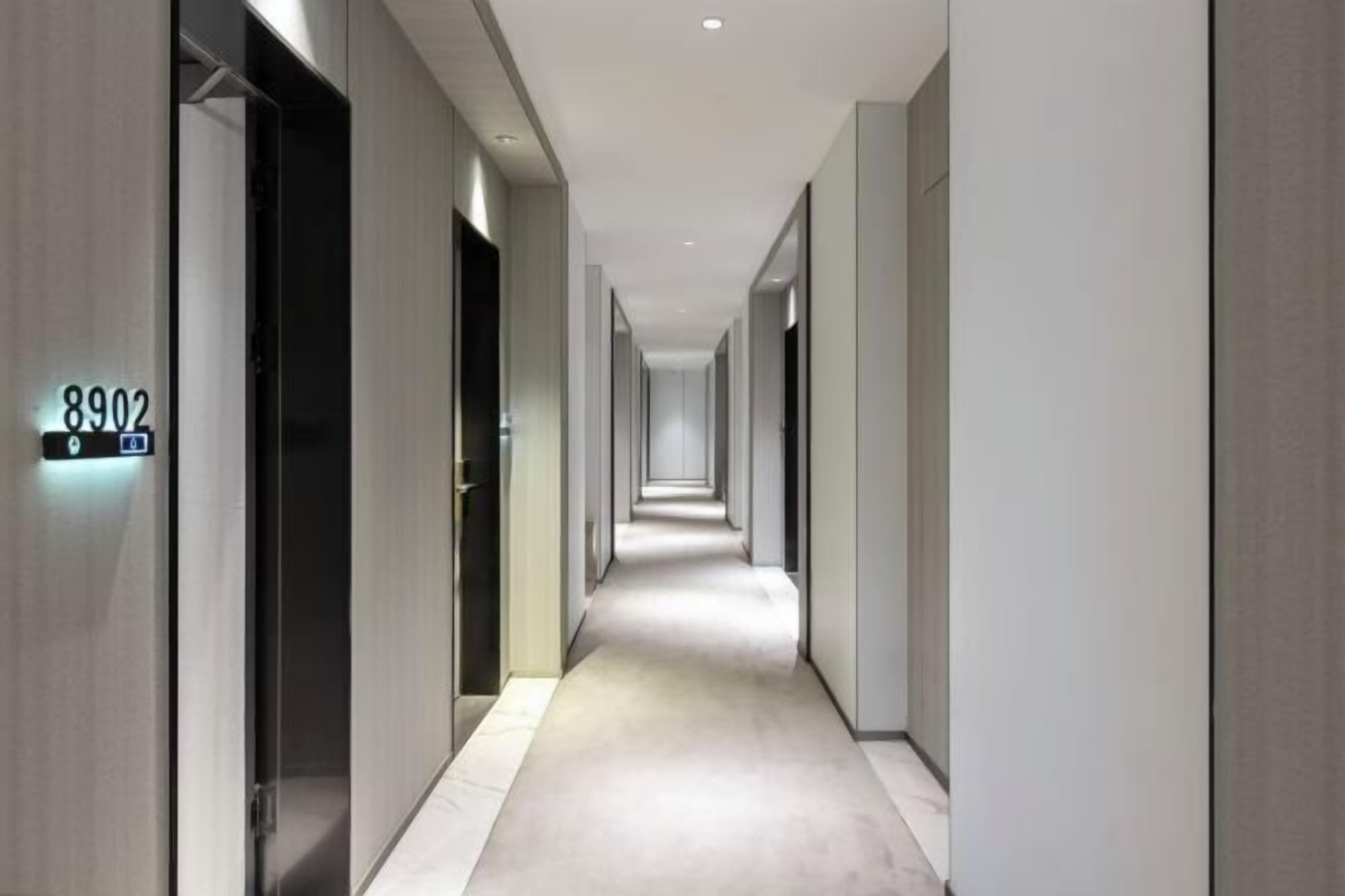 المنشأة من الداخل