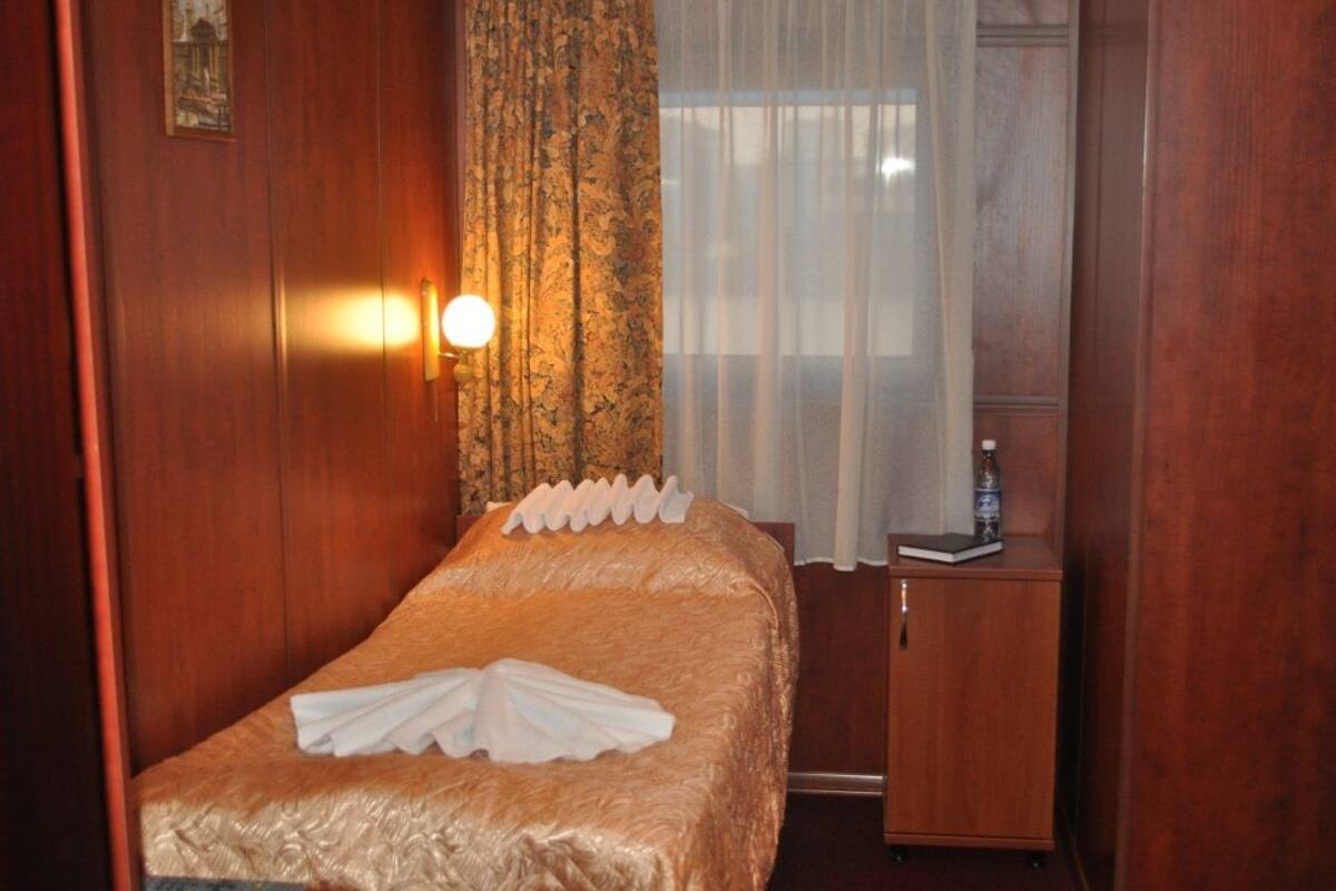 Chambre Simple Standard | Wi-Fi gratuit, draps fournis