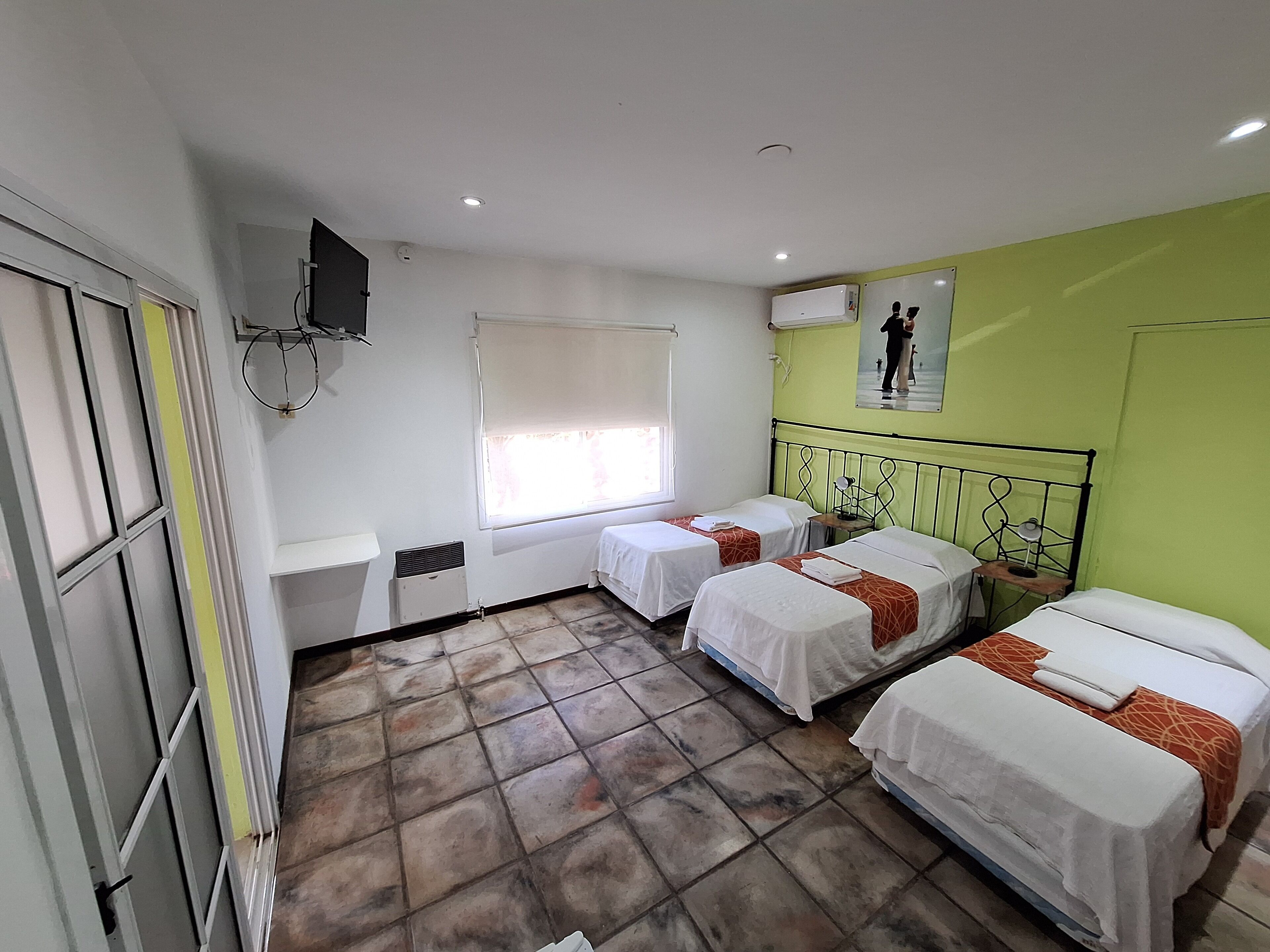 executive room | desk, blackout curtains, free wifi, bed sheets