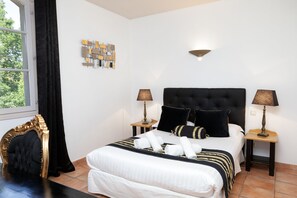 1 bedroom, in-room safe, individually decorated, individually furnished