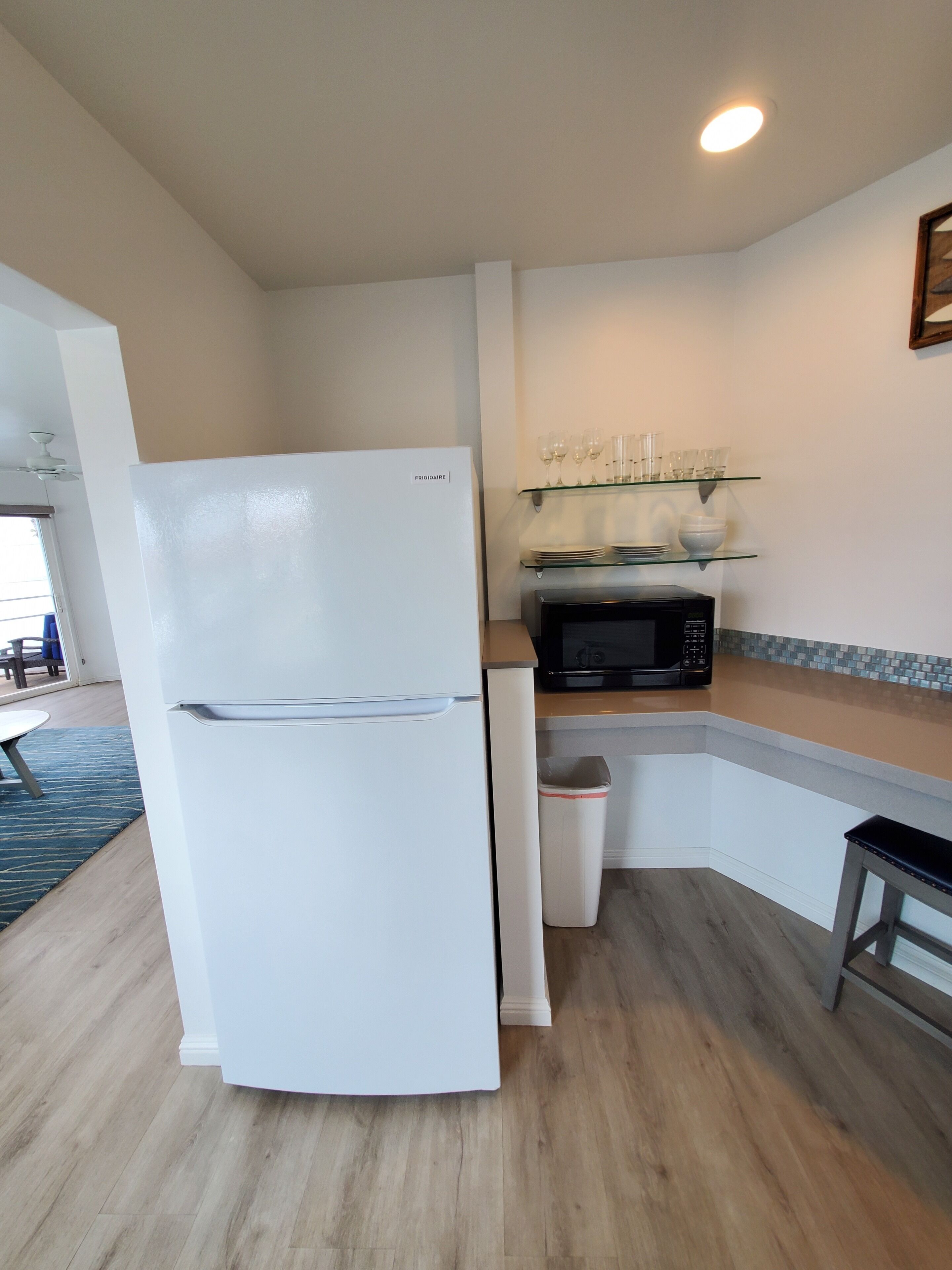 deluxe suite, multiple beds, ocean view | private kitchen | fridge, microwave, coffee/tea maker, freezer