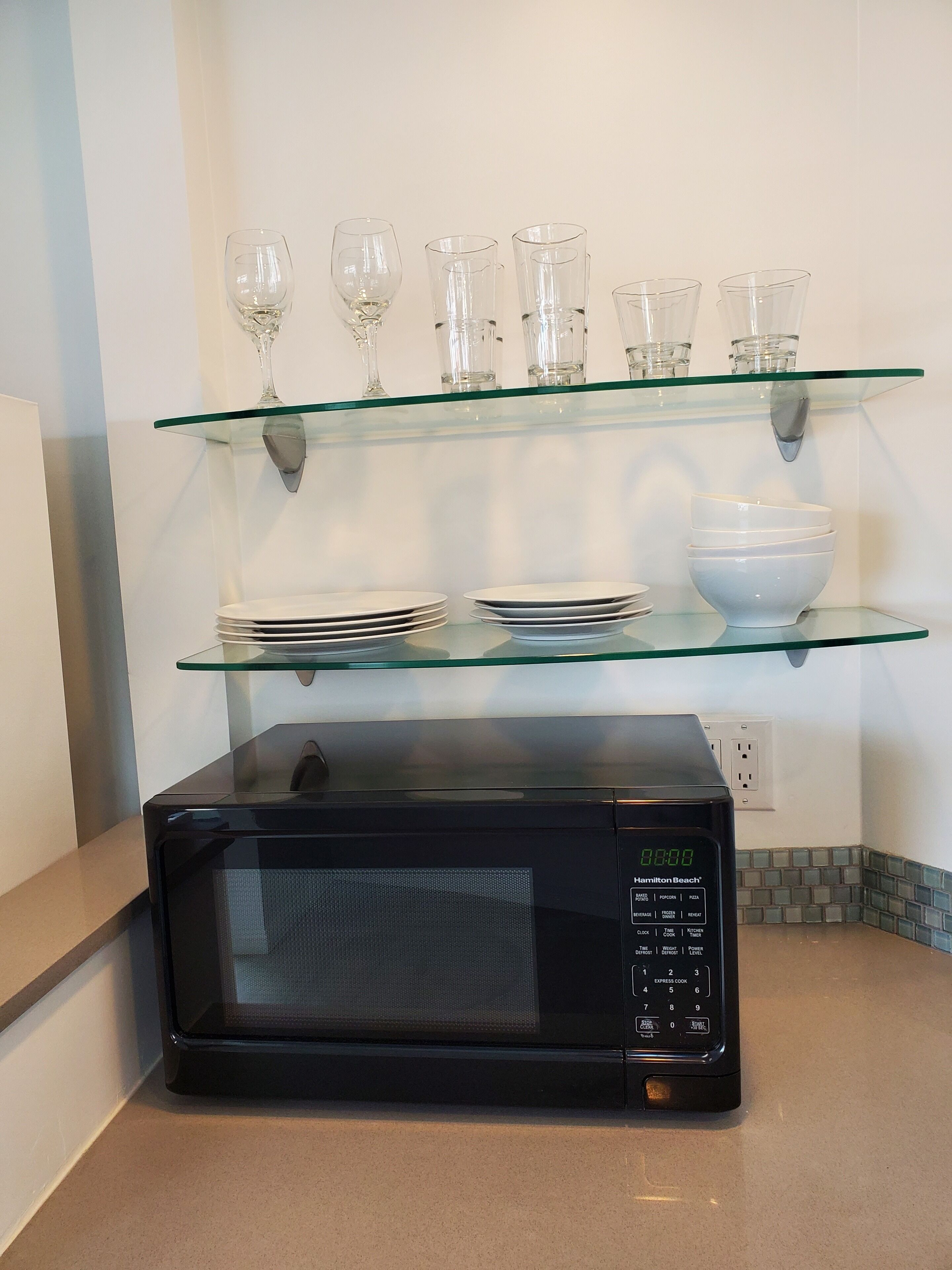 deluxe suite, multiple beds, ocean view | premium bedding, pillow-top beds, individually decorated