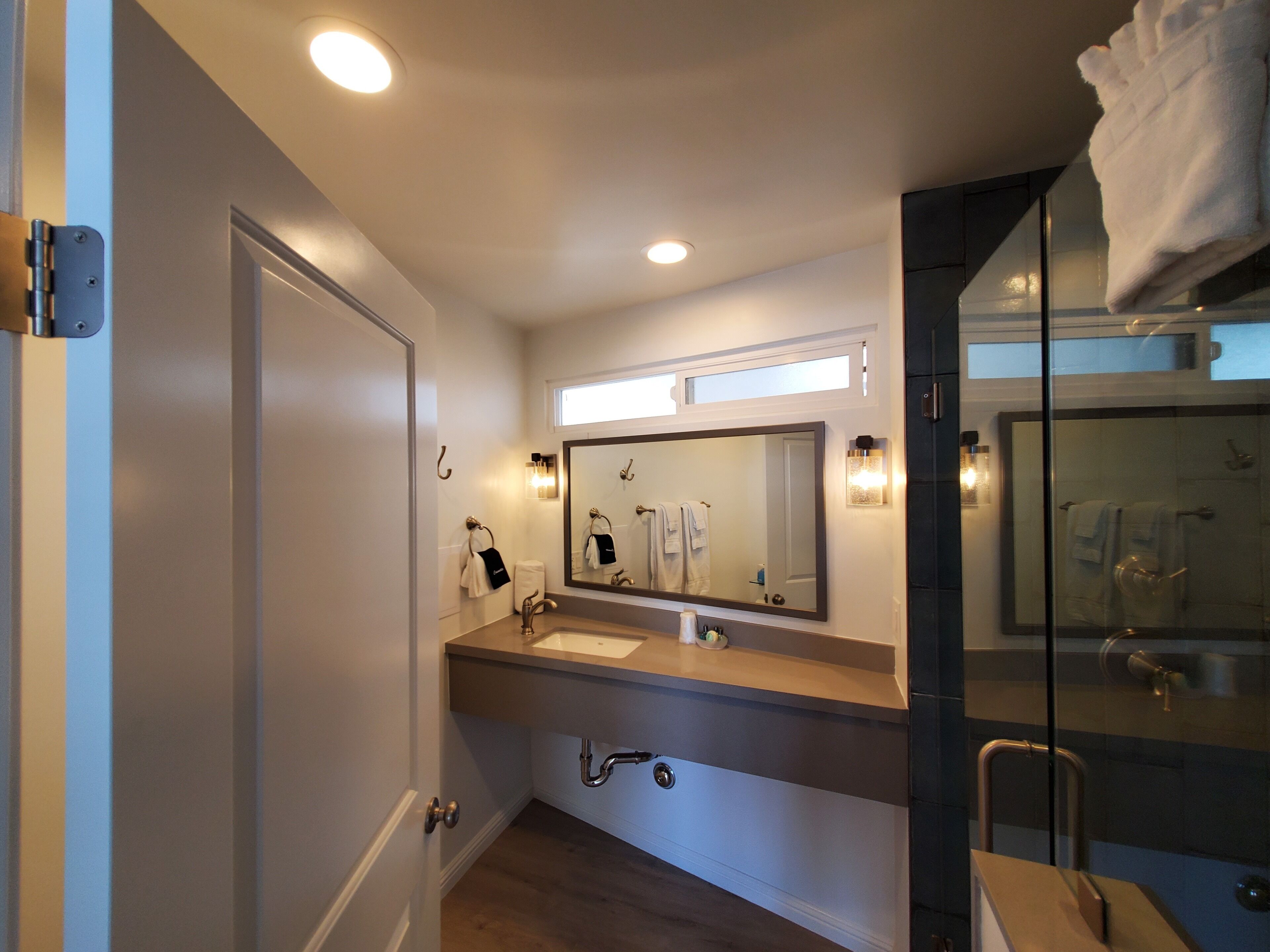 studio, 1 king bed, non smoking, ocean view | bathroom | free toiletries, hair dryer, towels, soap