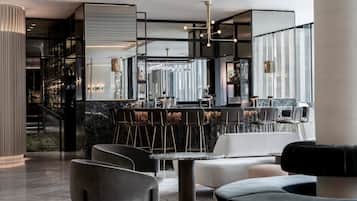 Bar lounge
