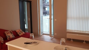 Luokittelematon kuva, 5 kautta 19, painike
