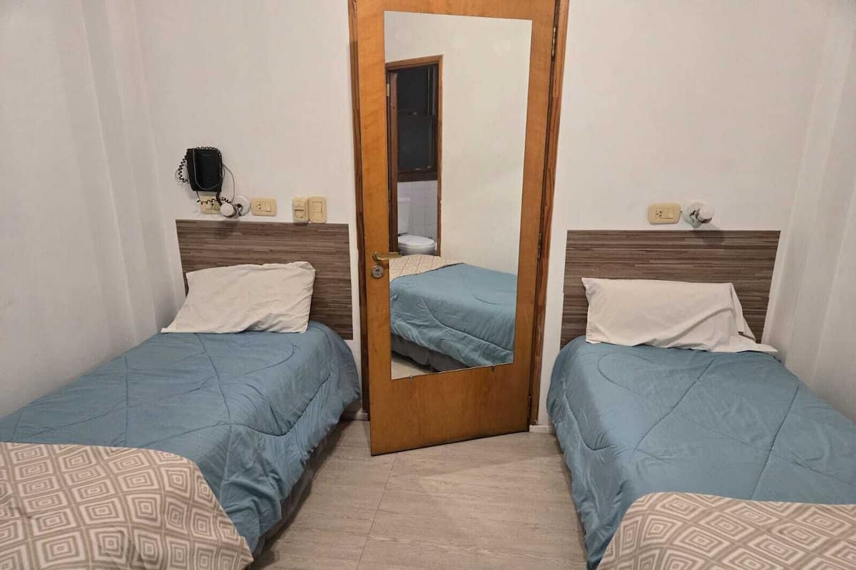 Wifi gratis y ropa de cama