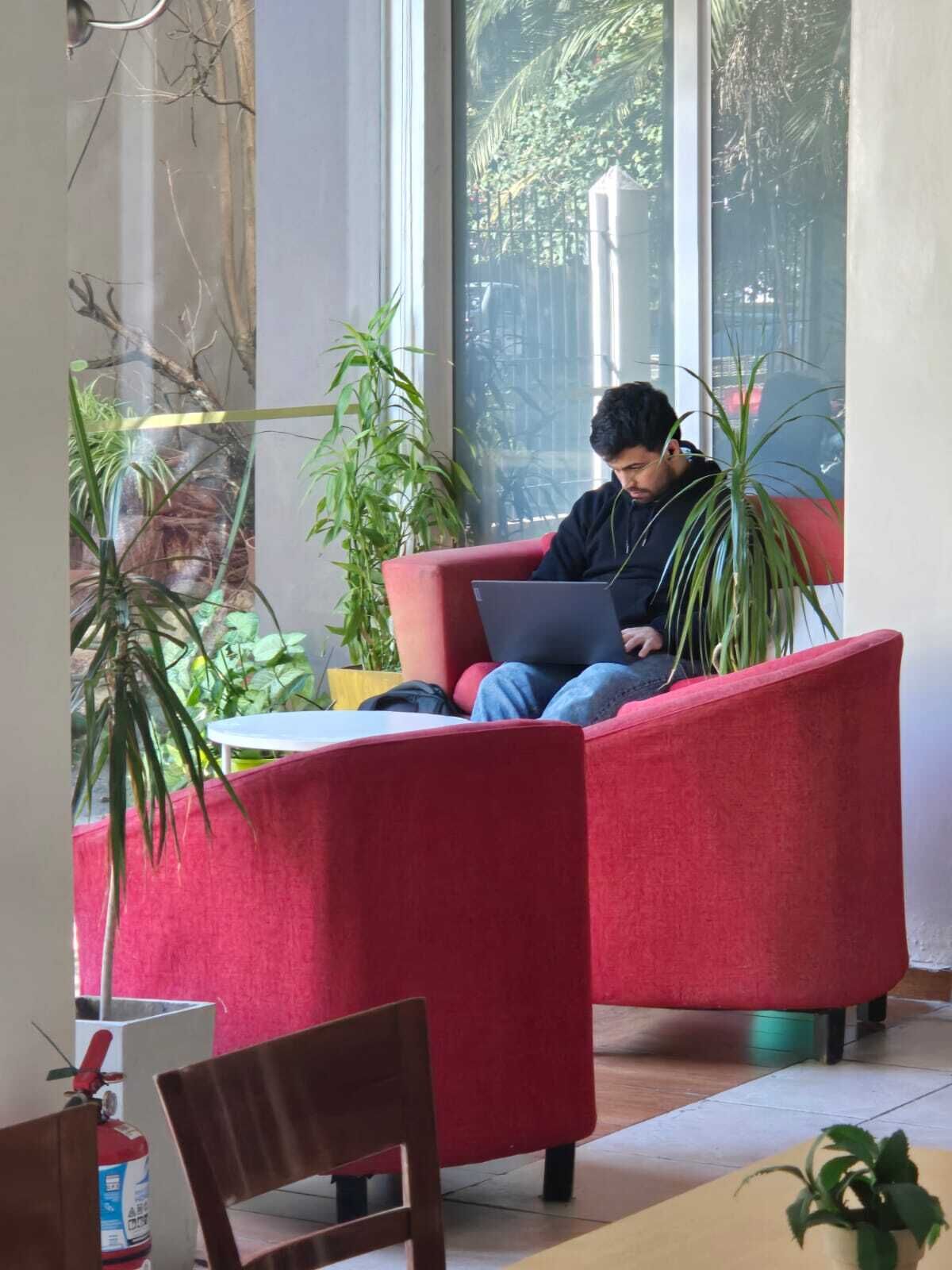 Frukost med lokala rätter varje dag (USD 1 per person)