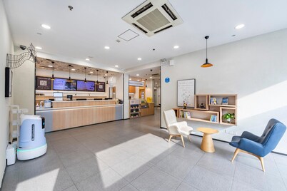 Hanting Hotel Shanghai North Xizang Road Station