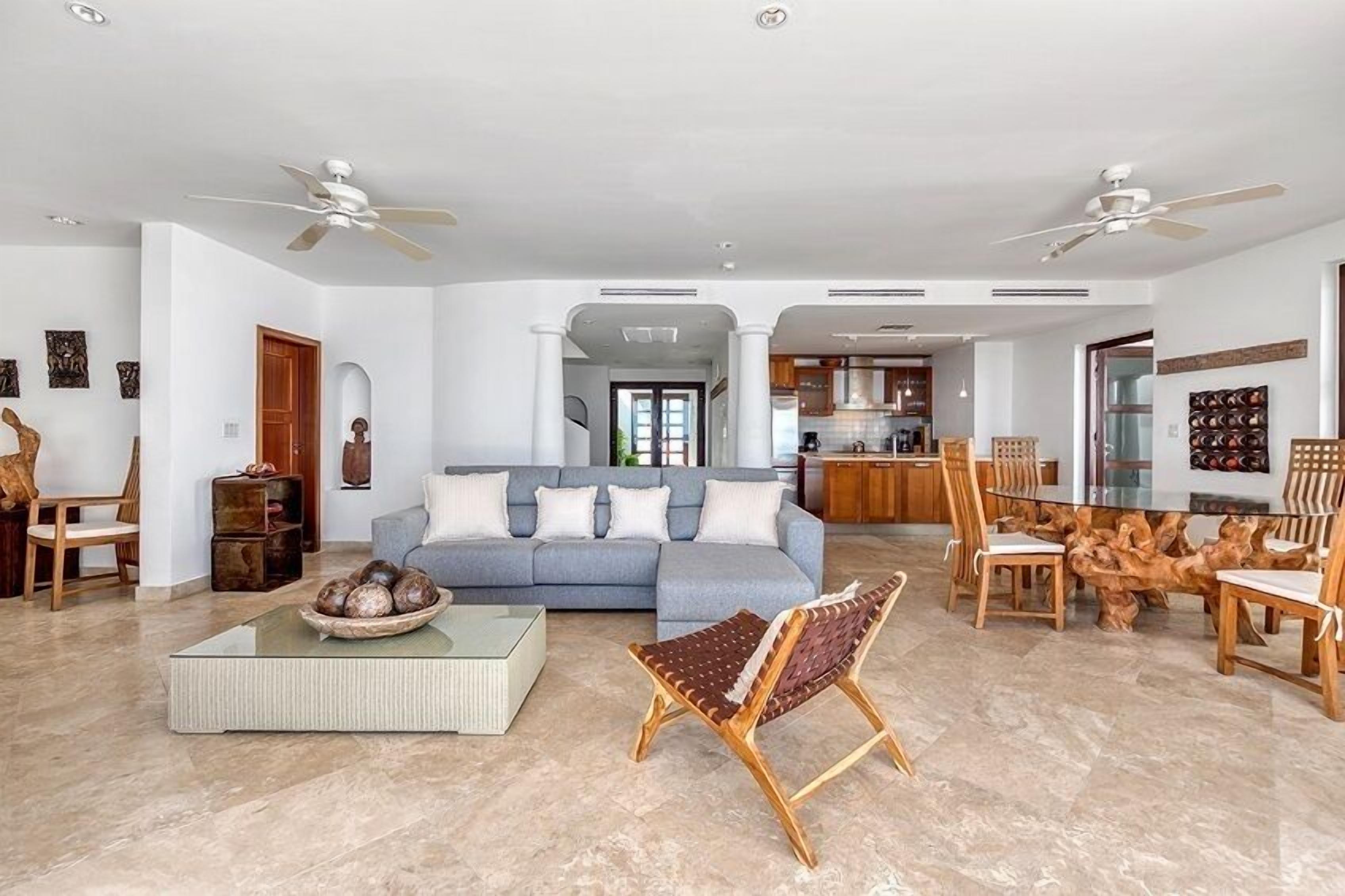 Een televisie en een dvd-speler