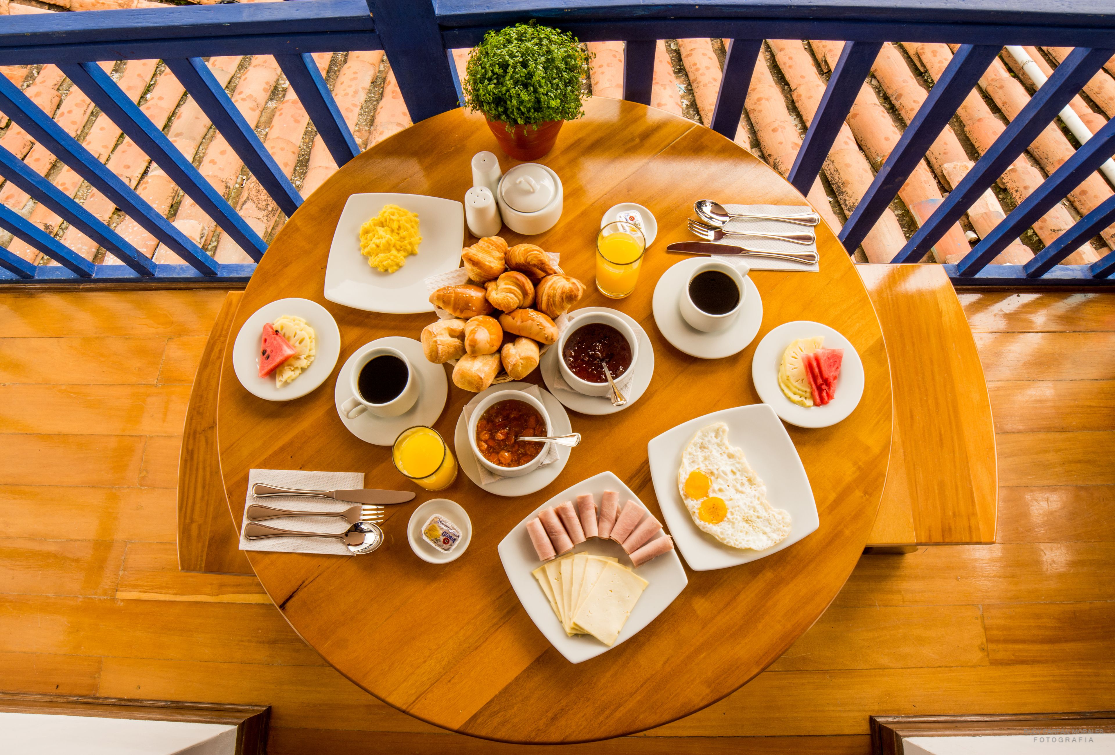 daily full breakfast for a fee