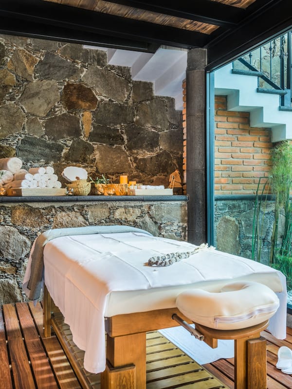 Body treatments, aromatherapy, body scrubs, facials, massages